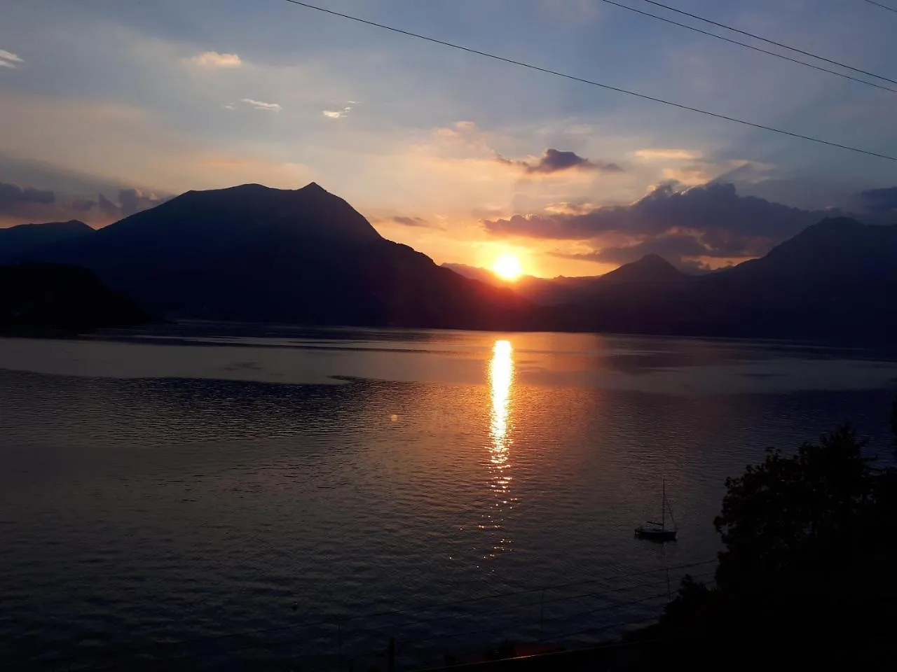 Apartment Bellavista Garden And Flowers Varenna